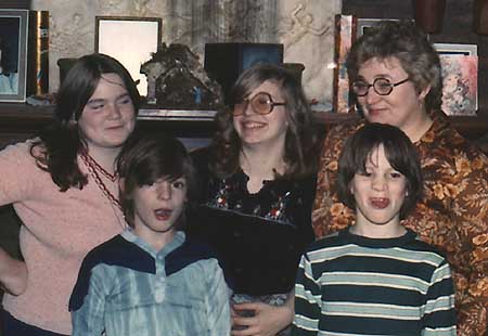 Chirstmas 1976 - Shaughna, Craig, Ann, Lance, and Mom