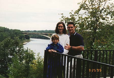September 1995 - Maxwell, Kimberly and Craig at the end of Summit Ave overlooking the river