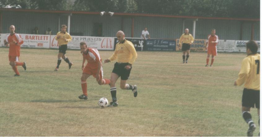 24.8.02: Hythe Town 0 Cray 1 - Pietro Cirillo in action.