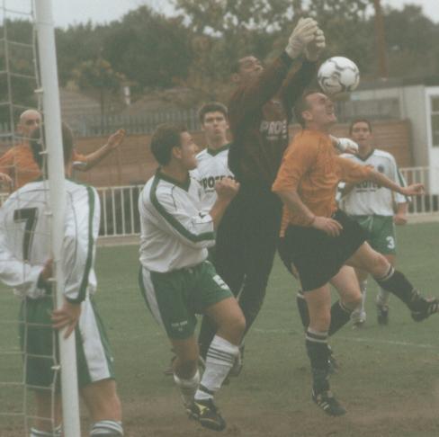 Cray v Slade Green 5.10.02: Ricky Bennett in action for the Wands.
