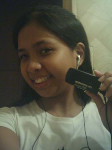 Kristine posing with her mp3