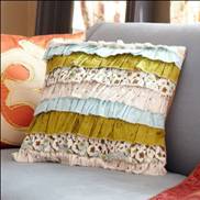http://4.bp.blogspot.com/-XOIx6Nb_rtg/URGwKgUwP9I/AAAAAAAAJC4/mb_Y_LVkogc/s640/creative-Home-With-Handmade-Touches-2013-Decorating-Ideas-House-Tours-from-BHG-3.jpg