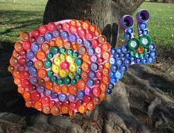 http://3.lushome.com/wp-content/uploads/2011/12/crafts-kids-recycle-bottle-caps-michelle-stitzlein-4.jpg