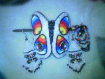 BE01 - $70.00 (barrett & earrings)