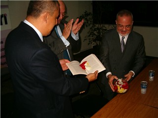 Edgar C. Ot�lvora, Isidro Morales Paul, Anibal Romero