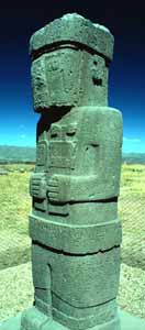 Estatuas gigantes en Tiahuanaco