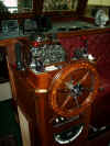 phantom_helm.JPG (77958 bytes)
