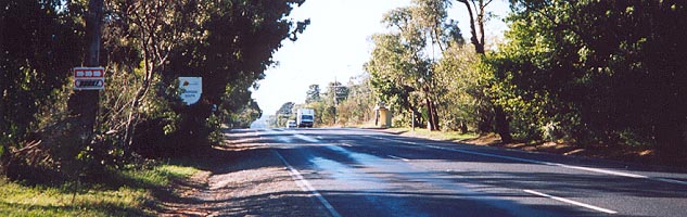 Bayswater Road - Apr99 - �BBB - JPEG image 633x200 pixels, Decoded (bytes):62047 opening to JPEG image 606x400 Decoded (bytes):100808