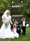 bridefamily.jpg (269506 bytes)