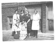 
(no caption)
back row far left is Elaine Morrow
