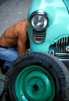 ARREGLANDO EL CARRO