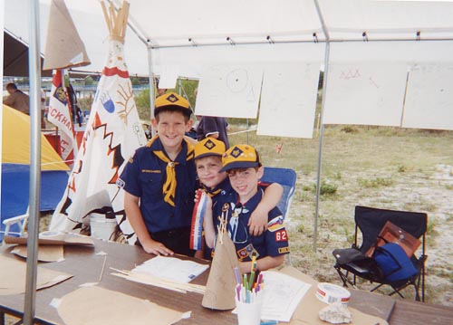 papertent.jpg (42380 bytes)