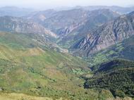 Vista de Villardevildas desde el Cabril