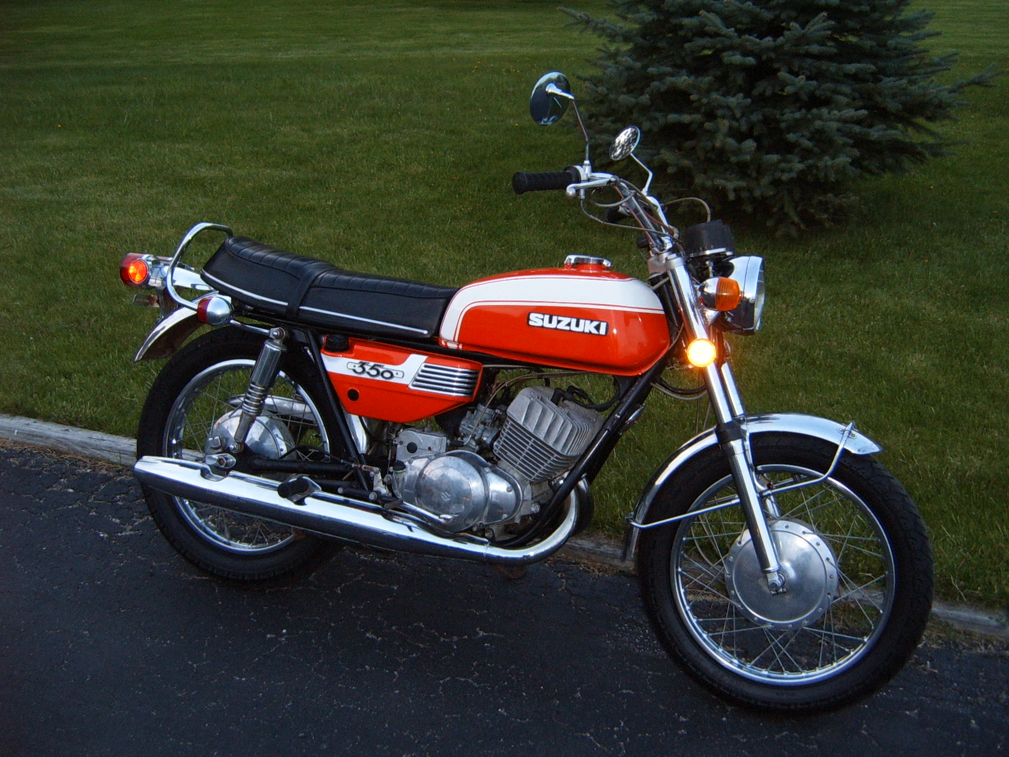 Vintage Suzuki Motorcycle 14