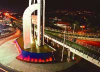 Monumento  al Hermano Lejano, San Salvador.