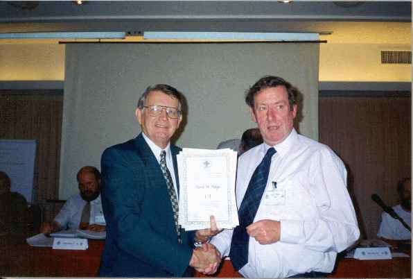 Alan Borwell (ICCF President) with Nol van't Riet (NLD) (20.675 bytes)
