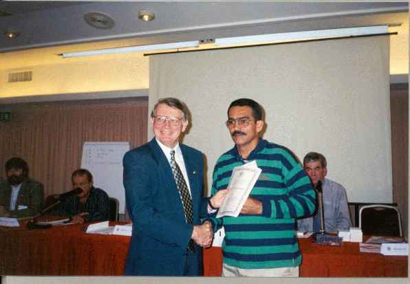 Alan Borwell (ICCF President) with Pablo Salcedo Mederos (CUB) (21.855 bytes)