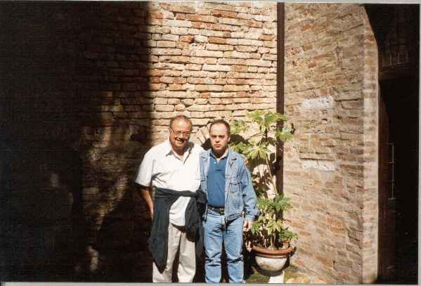 Carlos Flores (ICCF Treausurer) and Carlos Cranbourne (CADAP President) (29.977 bytes)