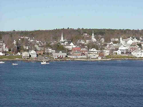 another gratitious pretty ocean town shot, this one was taken from Fort Knox yes there is a Fort Knox Maine