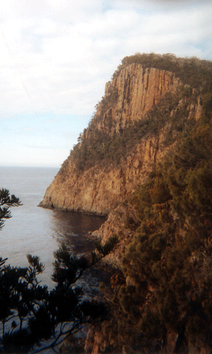 BRUNYISLANDCLIFFS