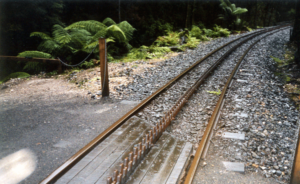 THIRDRAIL