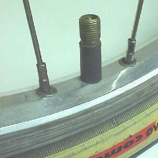 Schrader valve in 406mm wheel