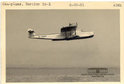 Aeroplanes: Side View in Air