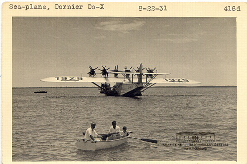Seaplane, Dornier Do-X Men in Rowboat