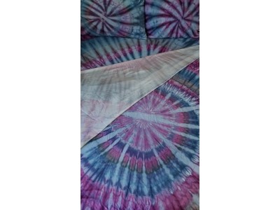 Ice spiral dyed king size sheet set.