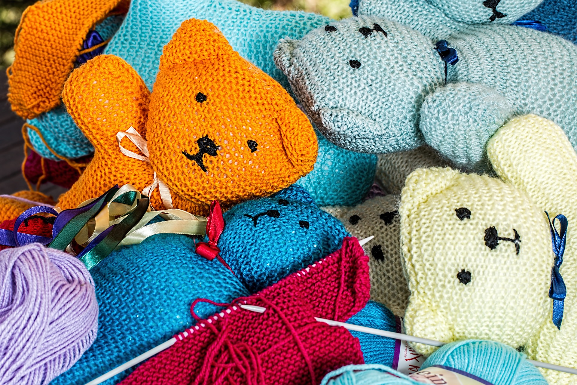 knit teddy bears