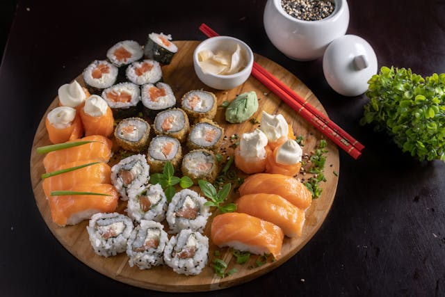 Larry's Sushi Plate