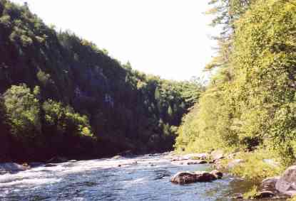 Blue Ledge On The Hudson Trail
