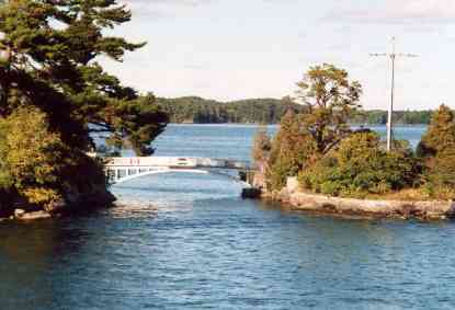 The Shortest International Bridge