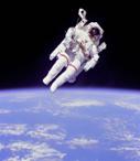 Imagen:Astronaut-EVA.jpg