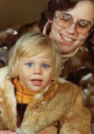 Hayli_klein_mit_mutter.JPG (10431 Byte)