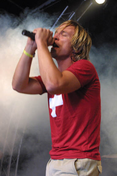 Pee2.jpg (30795 Byte)