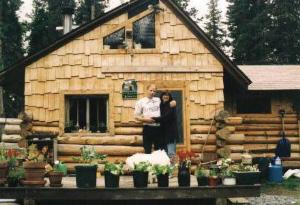 cabin.jpg (17531 bytes)