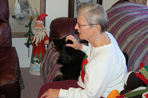 Helen and Silkie Looking for More Presents