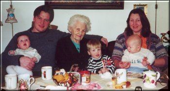 Bes�k i juli 2000