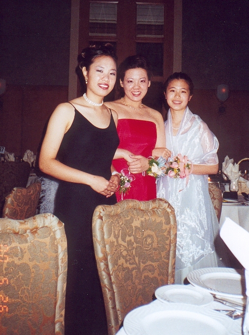 PromGirls.jpg