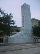 Memorial Statue Outside The Alamo