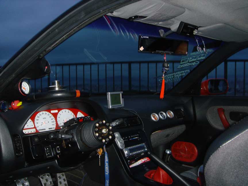 Interior2.gif (118120 bytes)