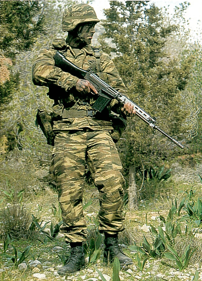 FAL MG on a patrol