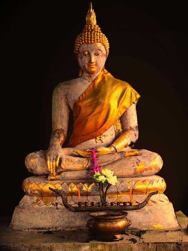 11-old-buddha-statue