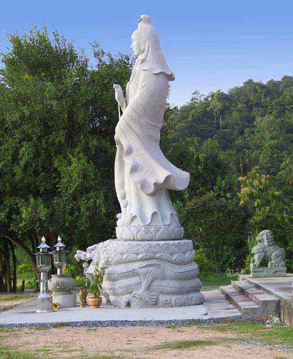 04-Kuan-Im-From-Side