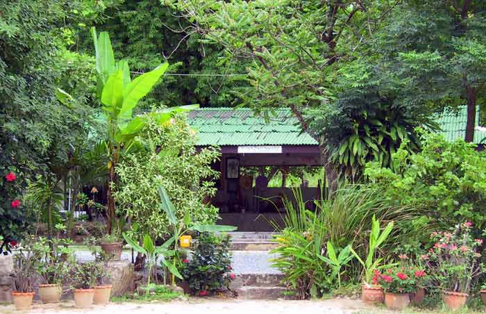 14-Sala-Front-View