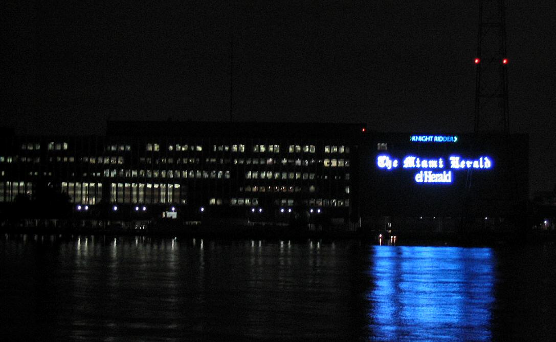 The Miami Herals and el Nuevo Herald sponsored a sightseeing cruise for the 110-member INMA group Thursday night.  We thought it would be a brief buzz around Biscayne Bay, but we toured outside the Bay along the Miami waterfront, down past the cruise ship ports, and then around some of the most high dollar real estate in the country.  No, we didn't see Shaq or Gloria Estefan, but we did get a glimpse of their homes.  If you've got 14 to 22 millions dollars you can be their neighbor.  There's land available.