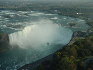 Horseshoe Falls & Maid of the Mist