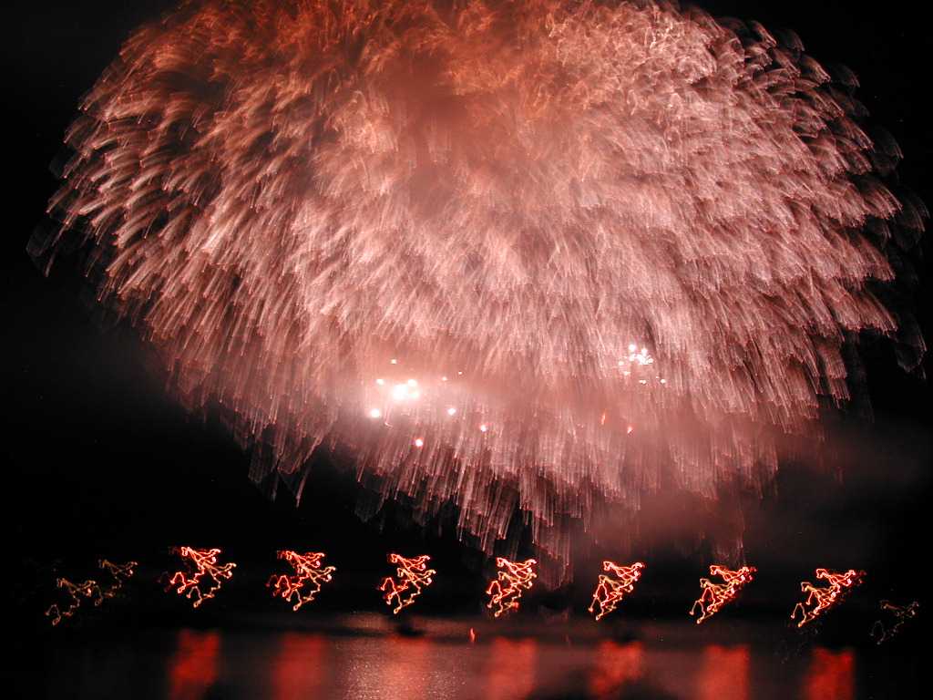 Photos August 2-10, 2003. Here: fireworks in Konstanz, on August 9. 