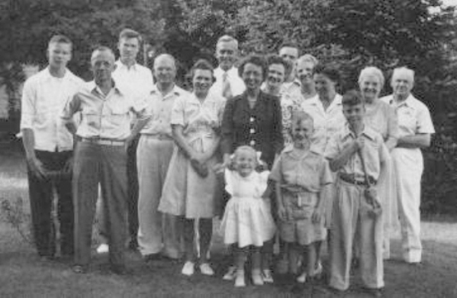 [McCuskey Family Reunion, July 4, 1946]